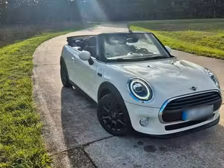Mini Cabrio Cooper 1.5 102