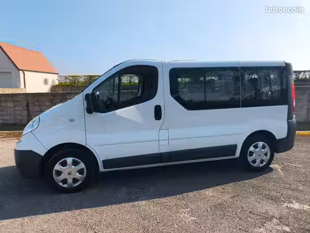 Renault Trafic 2.0 dCi 90