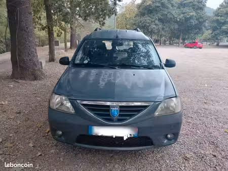 Dacia Logan 