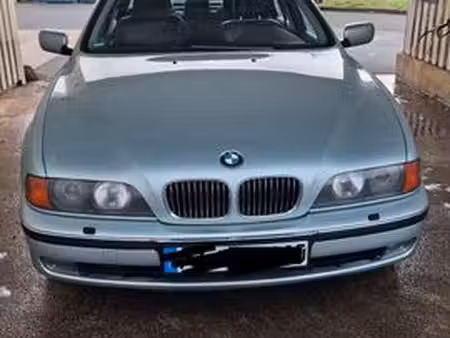 BMW Série 5 535i 3.5 235