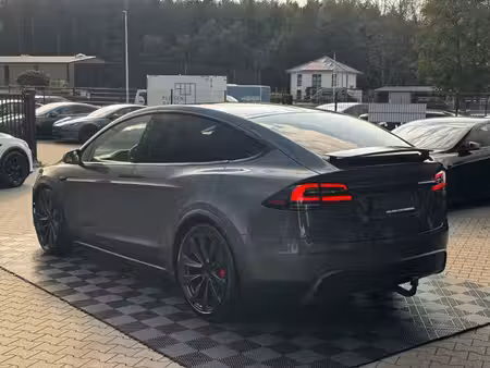 Tesla Model X Plaid 4x4