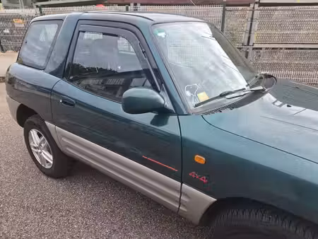 Toyota RAV4 2.0 128