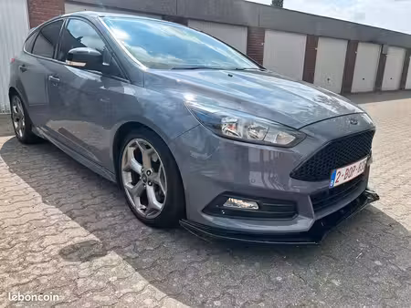 Ford Focus ST 2.0 250