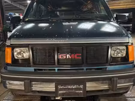 GMC Safari 