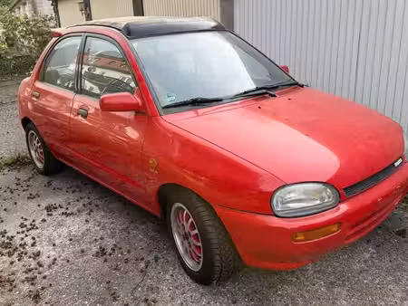 Mazda 121 1.3 72