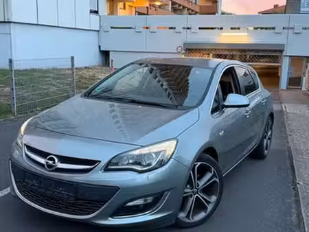 Opel Astra 2.0 CDTI 165 Cosmo