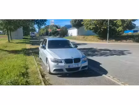 BMW Série 3 325i 2.5 218
