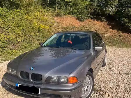 BMW Série 5 528i 2.8 193