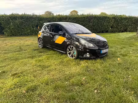 Opel Corsa OPC 1.6 OPC Line