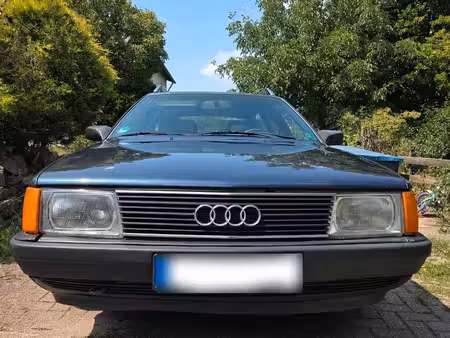 Audi 100 