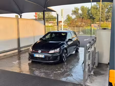Volkswagen Golf GTI 2.0 TSI 230 Performance