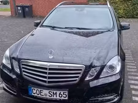 Mercedes-Benz Classe E E 200