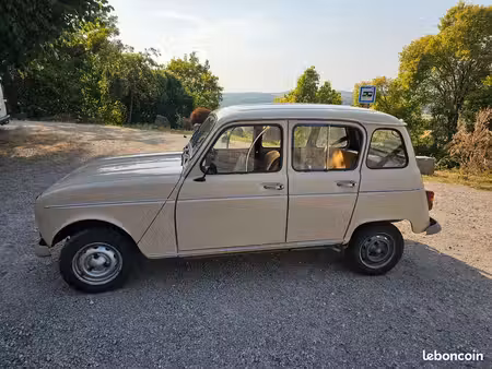 Renault R4 4L