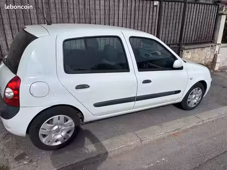 Renault Clio 1.2 75