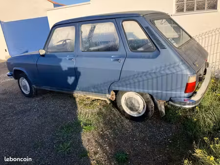 Renault R6 