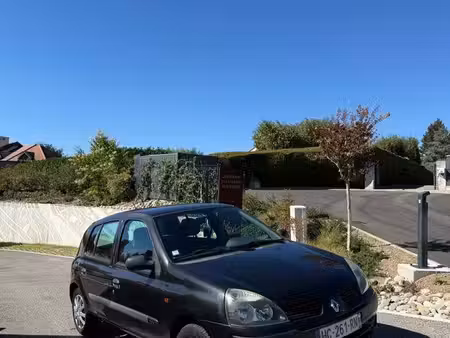 Renault Clio 75