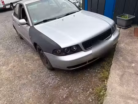 Audi A4 1.6 101