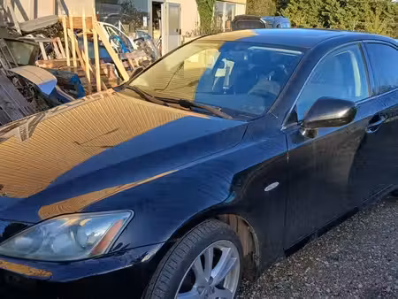 Lexus IS 