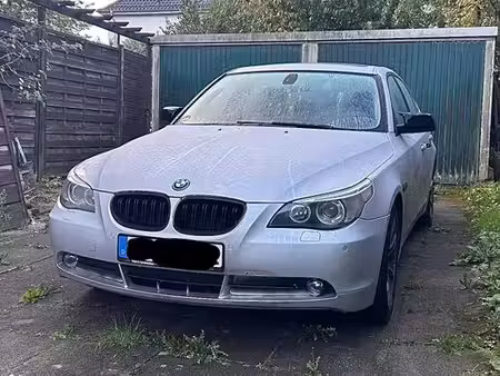 BMW Série 5 520i 2.2 170