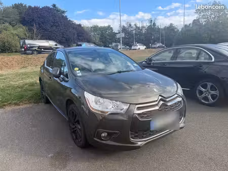 DS 4 