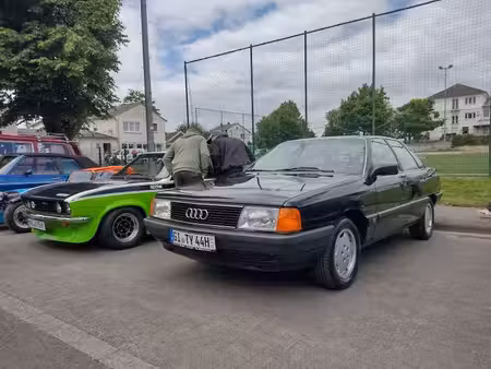 Audi 100 