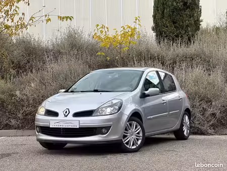 Renault Clio 2.0 140 Initiale