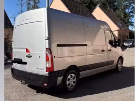Renault Master 2.3 dCi 125
