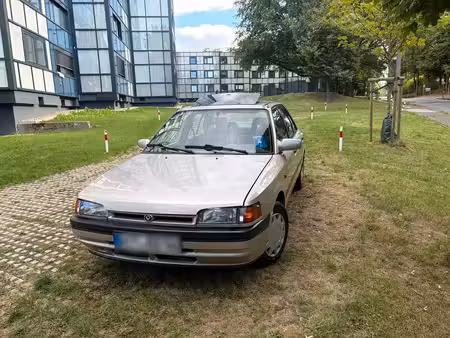 Mazda 323 1.6 88