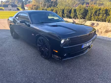 Dodge Challenger SRT8 V8 6.4