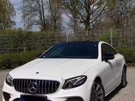 Mercedes-Benz Classe E E 220 AMG Line 4Matic