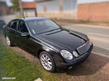 Mercedes-Benz Classe E E 220 2.1 150