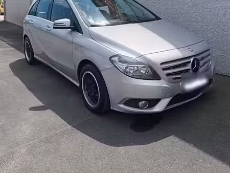 Mercedes-Benz Classe B B 200 2.0 136