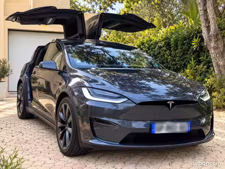 Tesla Model X Grande Autonomie 670