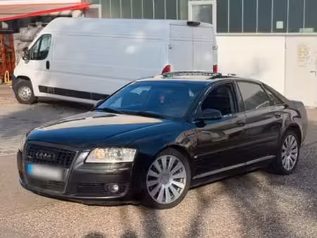 Audi A8 V8 4.2 TDI 326 quattro
