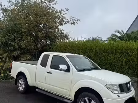 Nissan Navara 2.5 dCi 174