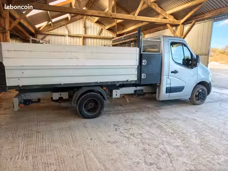 Renault Master 2.3 dCi 145