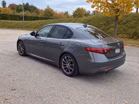 Alfa Romeo Giulia 2.2 150