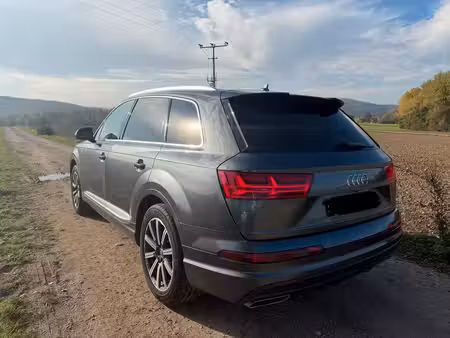 Audi Q7 V6 3.0 TDI 272 S line quattro