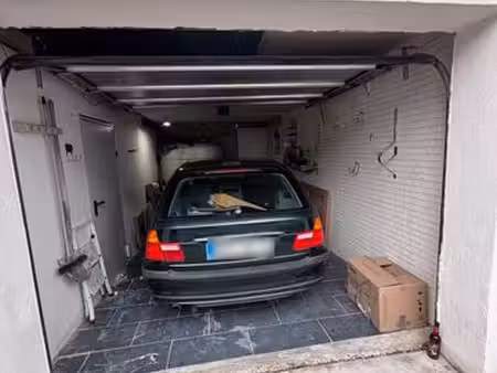 BMW Série 3 318i 105