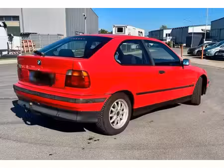 BMW Série 3 318i 1.9 140