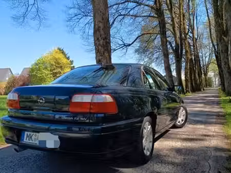 Opel Omega 2.2 144 Elegance