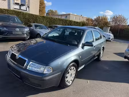 Škoda Octavia 1.6 102 Ambiente