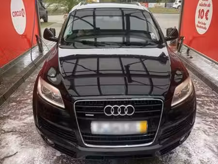 Audi Q7 S line quattro