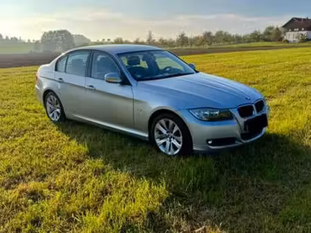 BMW Série 3 318i 2.0 143