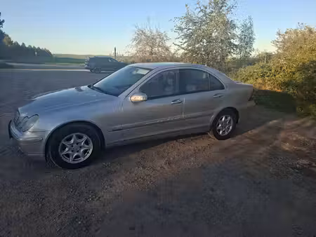 Mercedes-Benz Classe C C 180 2.0 136