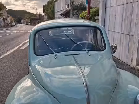 Renault 4CV 