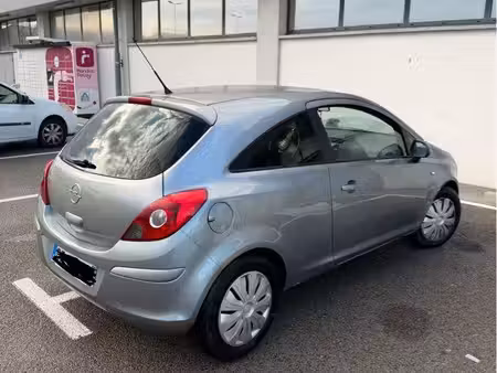 Opel Corsa 1.2 75