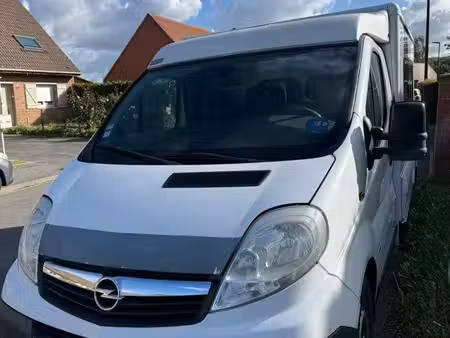 Opel Vivaro 2.5 CDTI