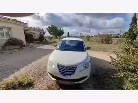 Lancia Ypsilon 1.3 MultiJet 95 Silver