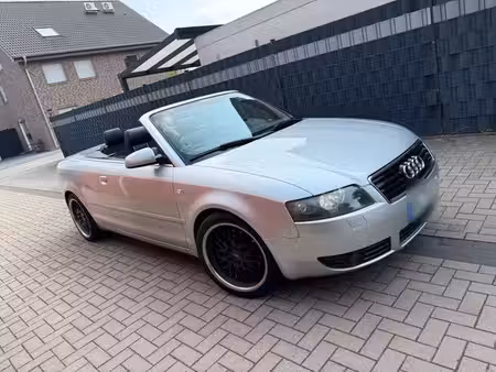 Audi A4 V6 2.4 170